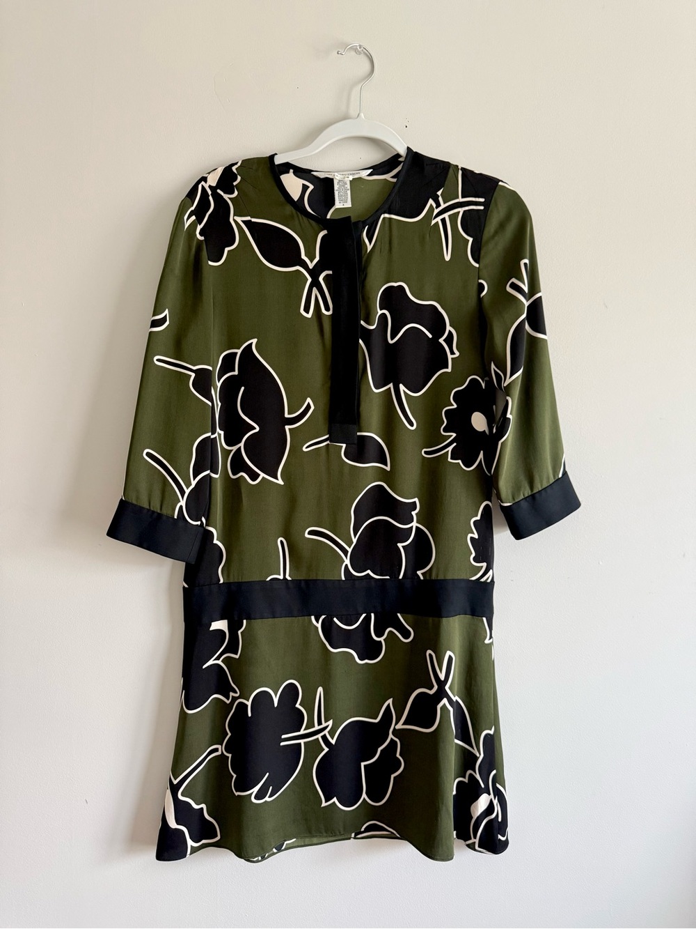 Black and Green Floral Print Nadine Drop Waist Shift Dress